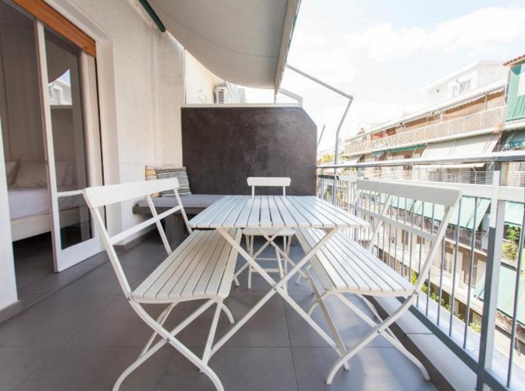 Acropolis Charming Apartment With Large Balcony - Dm17 アテネ エクステリア 写真
