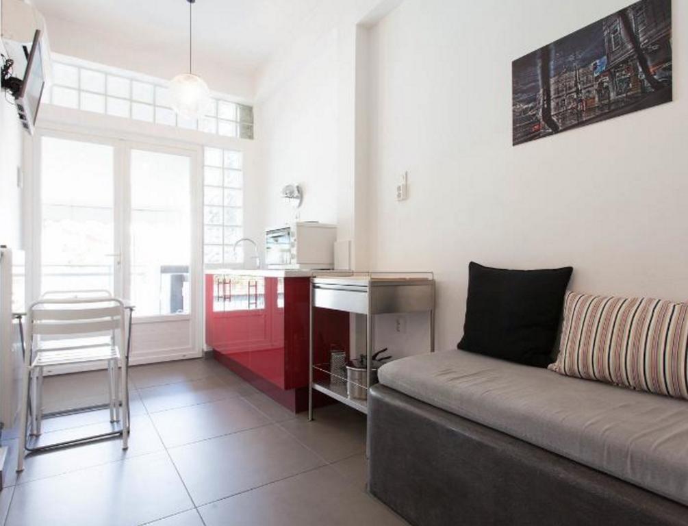 Acropolis Charming Apartment With Large Balcony - Dm17 アテネ エクステリア 写真