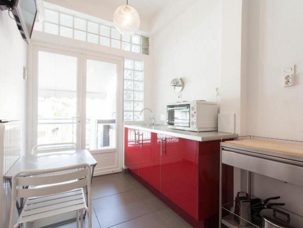 Acropolis Charming Apartment With Large Balcony - Dm17 アテネ エクステリア 写真