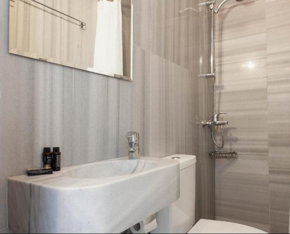 Acropolis Charming Apartment With Large Balcony - Dm17 アテネ エクステリア 写真